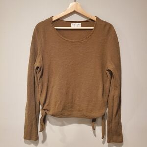 Madell Texture & Thread Top